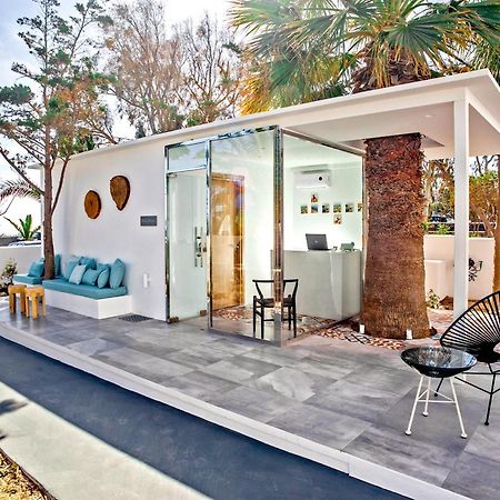 Amity Suites - Adults Only Fira  Exteriör bild