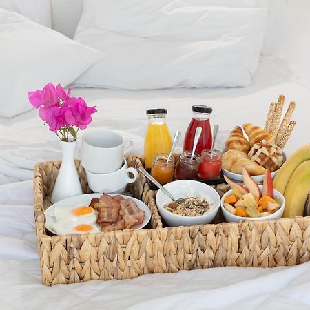 Amity Suites - Adults Only Fira  Exteriör bild