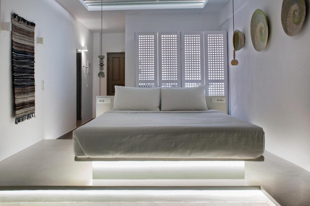 Amity Suites - Adults Only Fira  Exteriör bild
