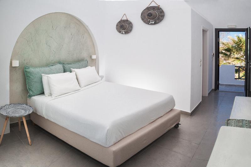 Amity Suites - Adults Only Fira  Exteriör bild