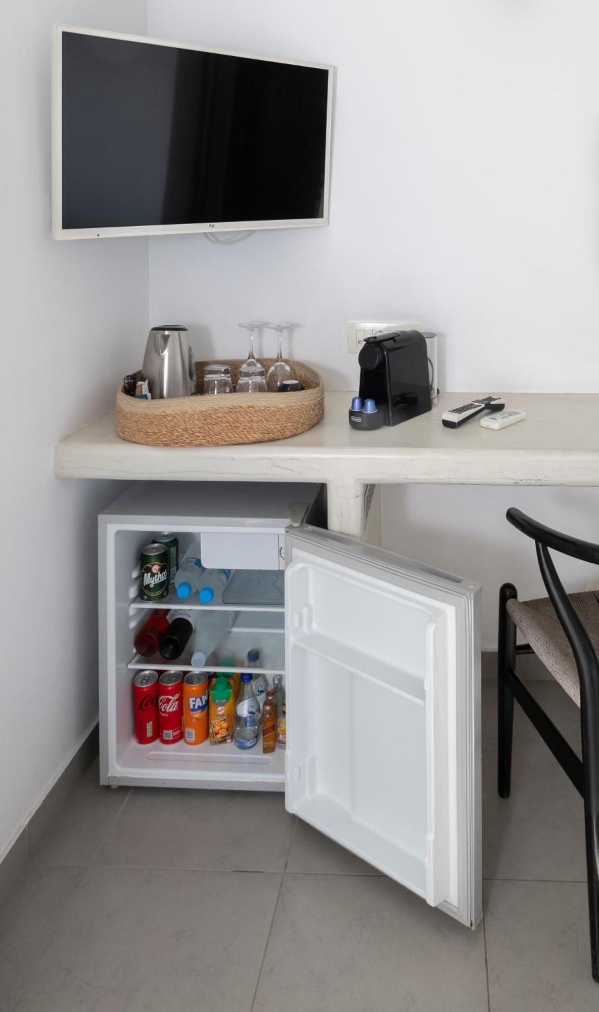 Amity Suites - Adults Only Fira  Rum bild